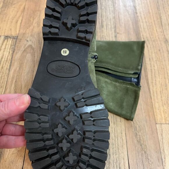 Green sued lug  sole midcalf boots - Picture 3 of 12